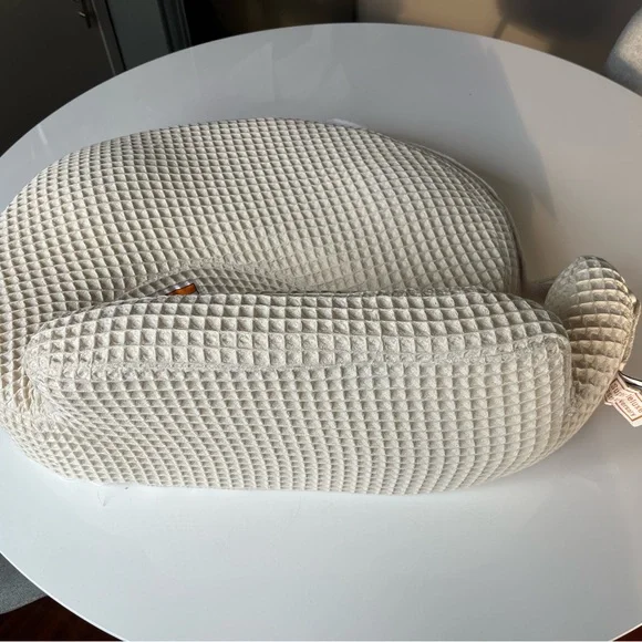 Cream Waffle Nursing Pillow - Picture 3 of 3